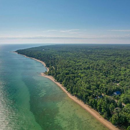 Waterfront Lake Huron Getaway With Private Beach! Rogers City Exterior foto