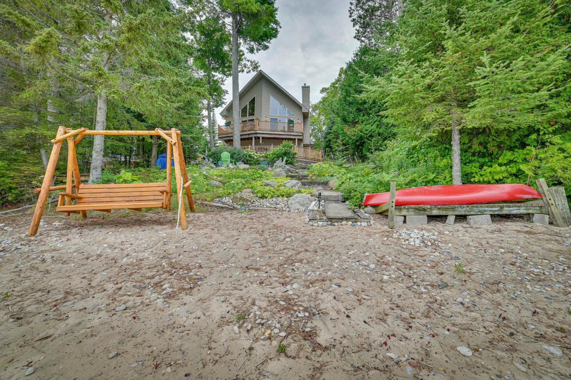 Waterfront Lake Huron Getaway With Private Beach! Rogers City Exterior foto