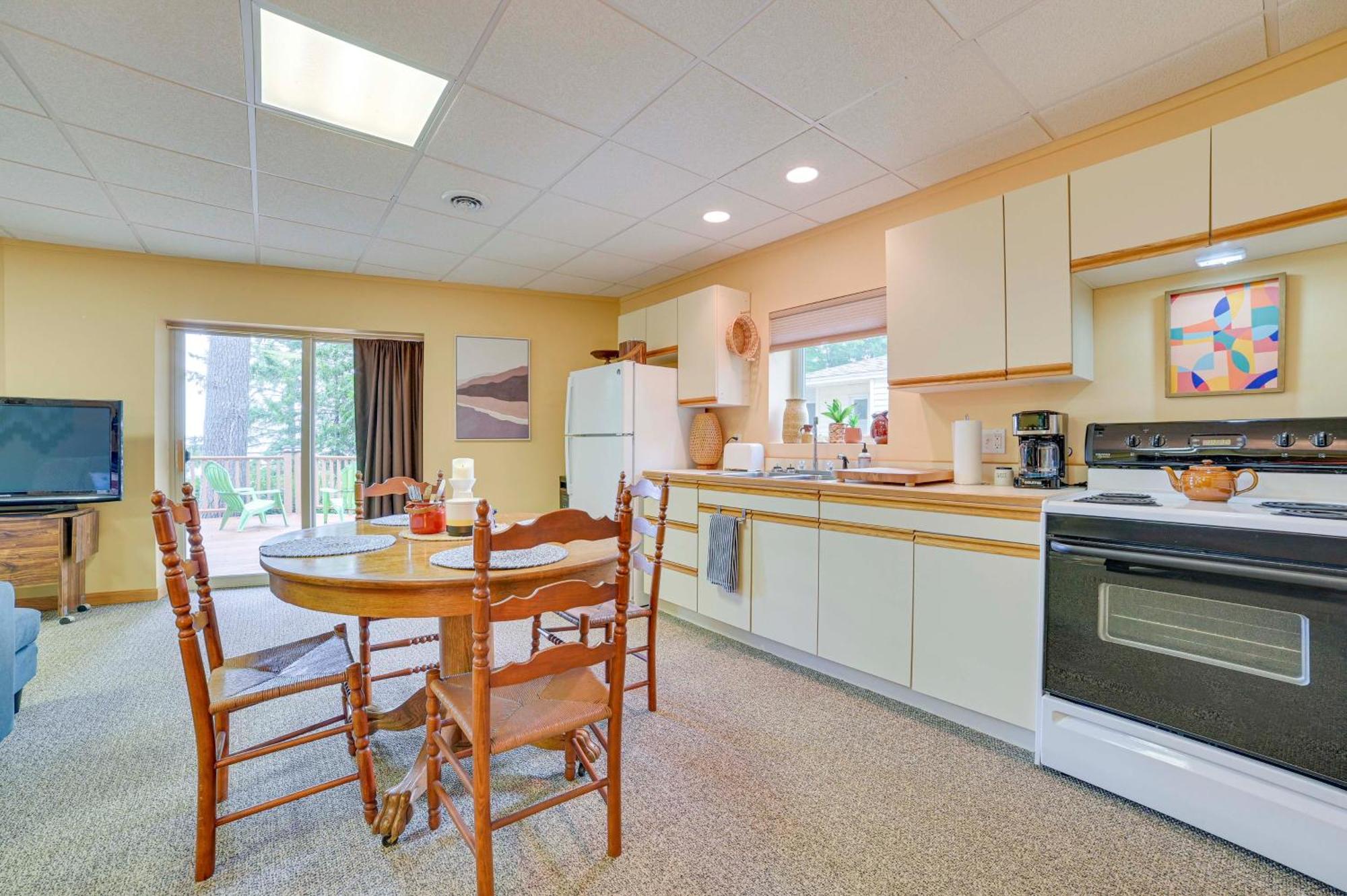 Waterfront Lake Huron Getaway With Private Beach! Rogers City Exterior foto
