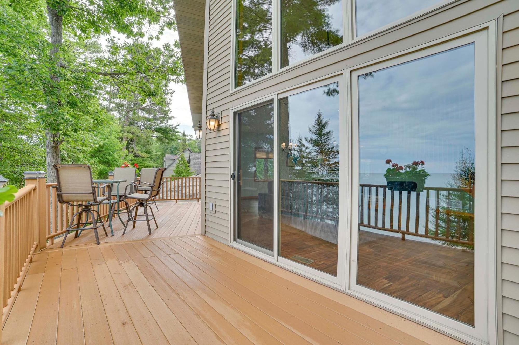 Waterfront Lake Huron Getaway With Private Beach! Rogers City Exterior foto